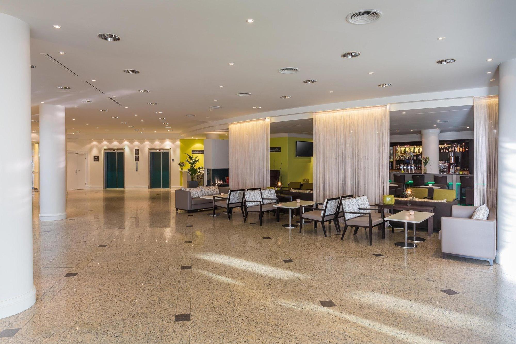 Hilton Garden Inn Vienna South 내부 사진