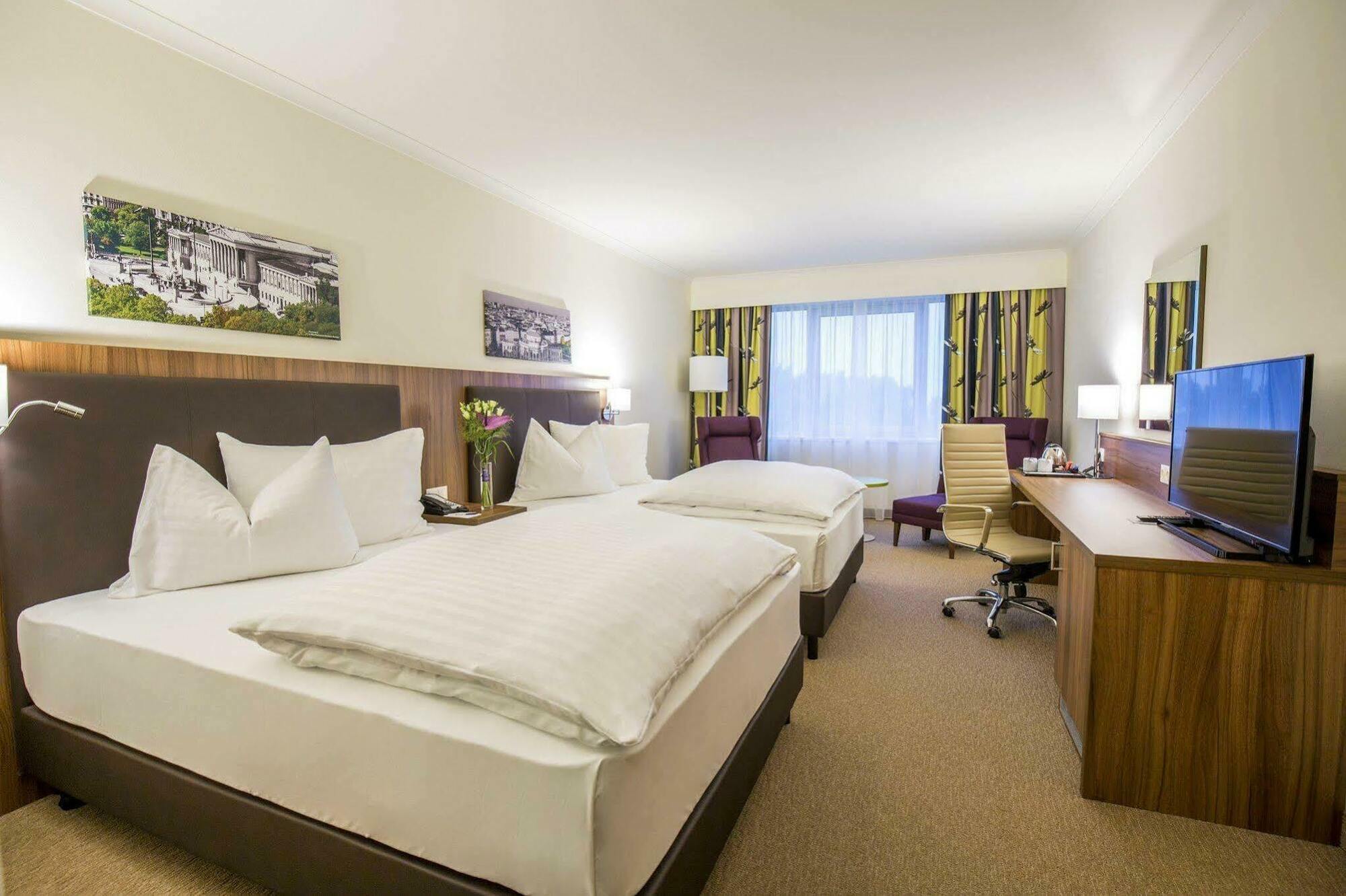 Hilton Garden Inn Vienna South 외부 사진